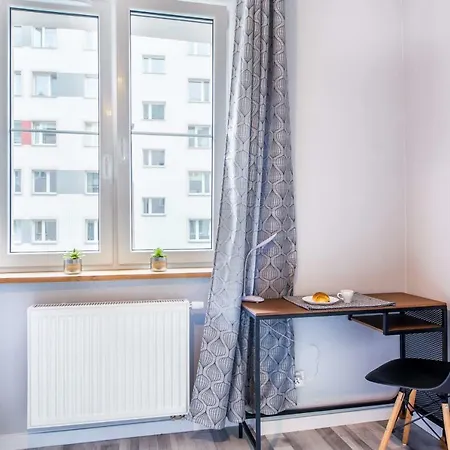 Apartamento Lea - 5 Mins Tram From Main Square Cracovia