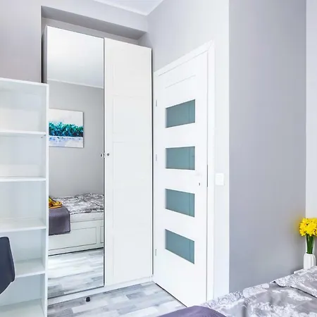 Appartement Lea - 5 Mins Tram From Main Square *